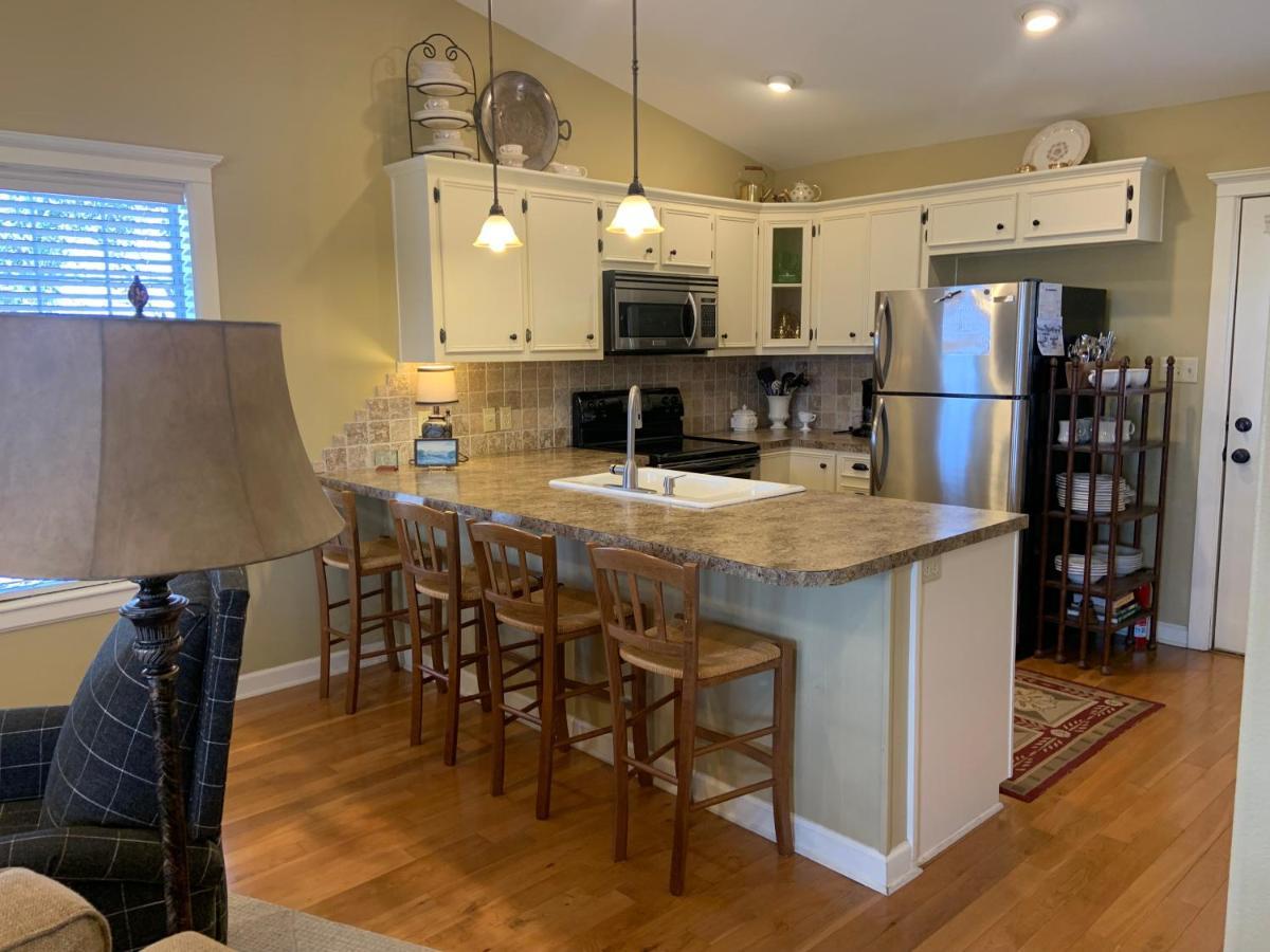 Phoenix Nest Guest Houses - Sunday House Llano Екстериор снимка