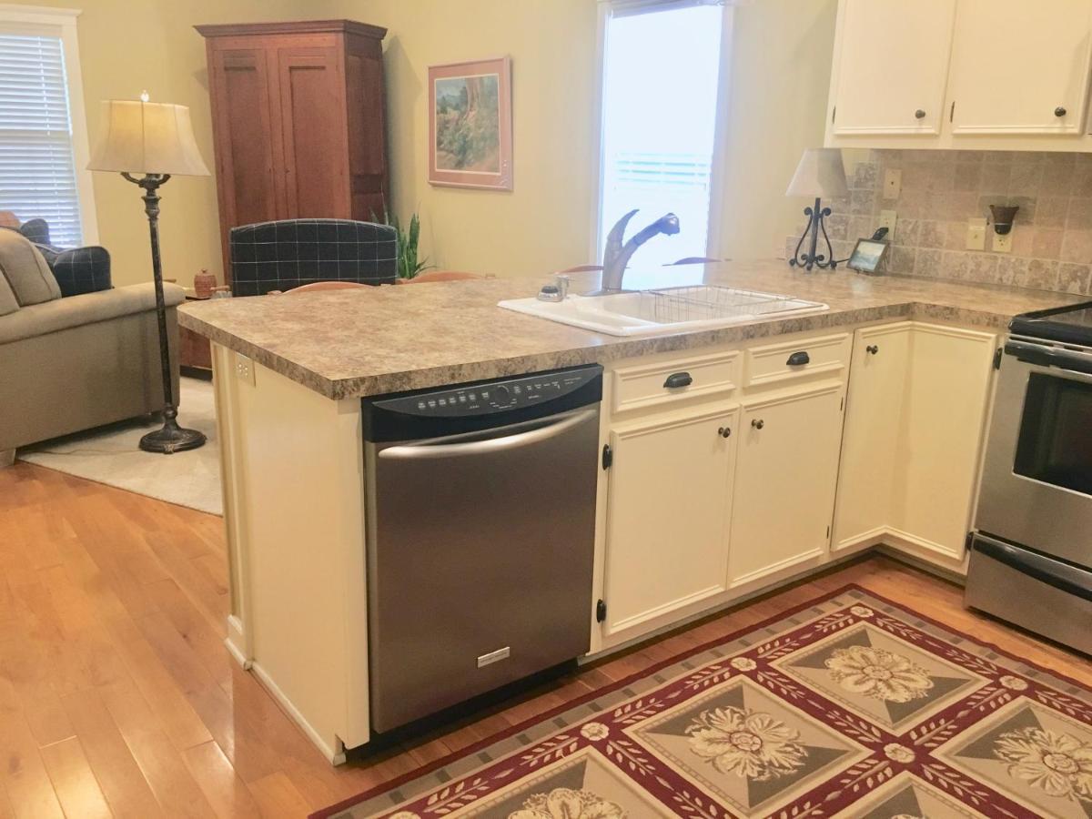 Phoenix Nest Guest Houses - Sunday House Llano Екстериор снимка