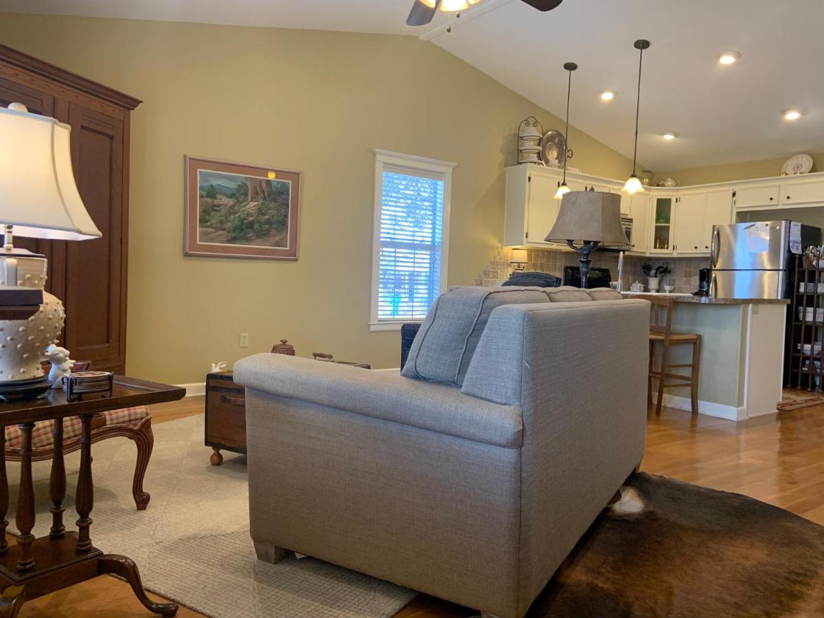 Phoenix Nest Guest Houses - Sunday House Llano Екстериор снимка